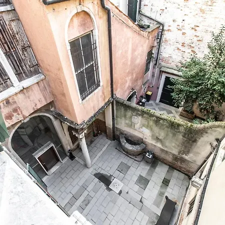 Ca' Delle Acque Deluxe Apartment R&R-2